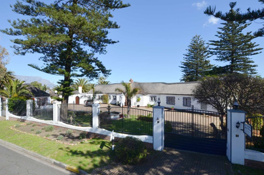 11 Bedroom Property for Sale in Milnerton Western Cape